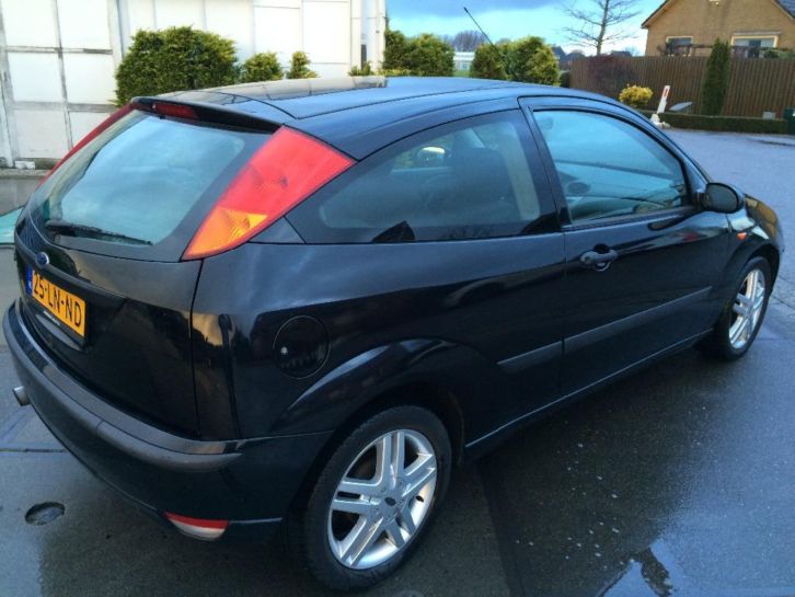 Ford Focus 1.6 16V Benzine Trend 3D 2003 met AIRCO