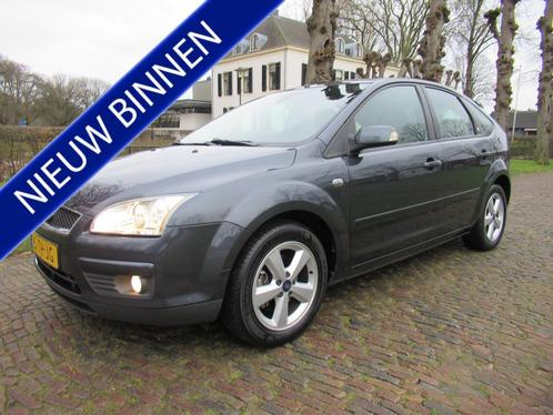 Ford Focus 1.6-16V Ghia Ecc Cruisecontrol 5 Drs Stuurbekrach