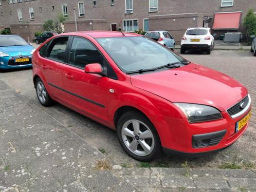 Ford Focus 1.6 74KW 5D 2005 Rood