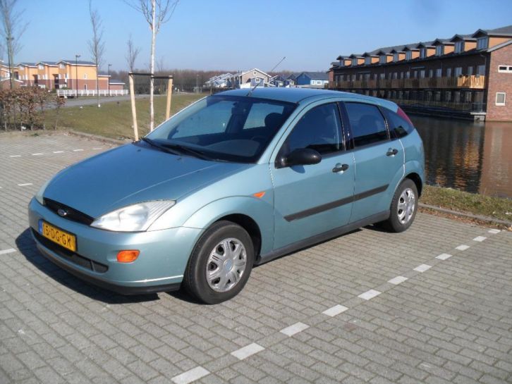 Ford Focus 1.6 I 1999 Groen NAP