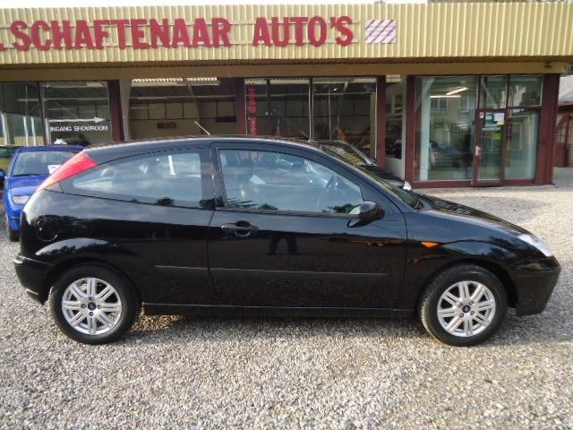 Ford Focus 1.6 I FUTURA 3D 2004 Zwart ZEER LUX 