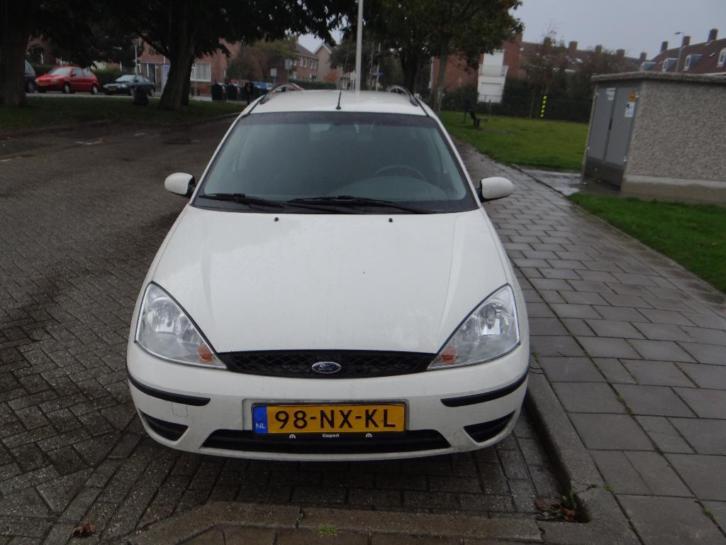  Ford Focus 1.6 I Wagon 2004  4 winterbanden met velgen