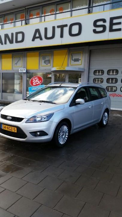 Ford Focus 1.6 Tdci 80KW Wagon Limited 2010 Grijs