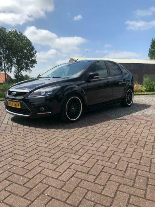 Ford Focus 1.8 92KW 5D 2010 Zwart