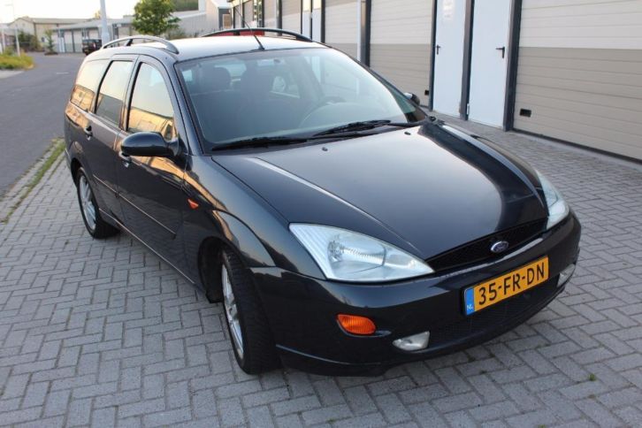 Ford Focus 1.8 I Trend Wagon 2000 Nw APK AIRCO