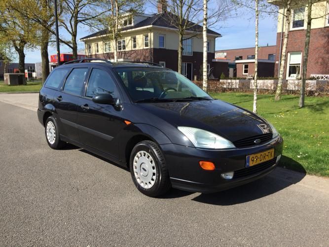 Ford Focus 1.8 I Wagon GHIA Airco, NW APK, Trekhaak