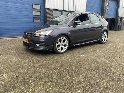 Ford Focus 1.8 Limited ST LOOK