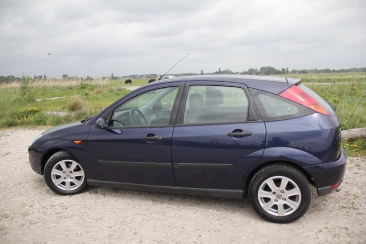 Ford Focus 1.8 TDdi Ambiente 2001 90pk - APK tot juni 2016