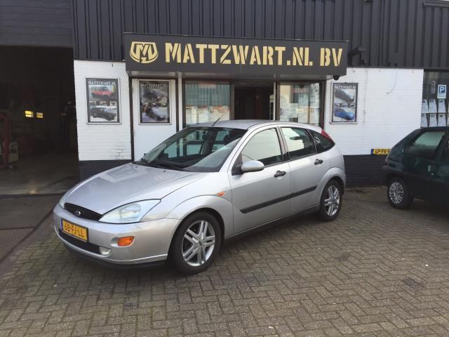 Ford Focus 1.8 TDdi Ghia