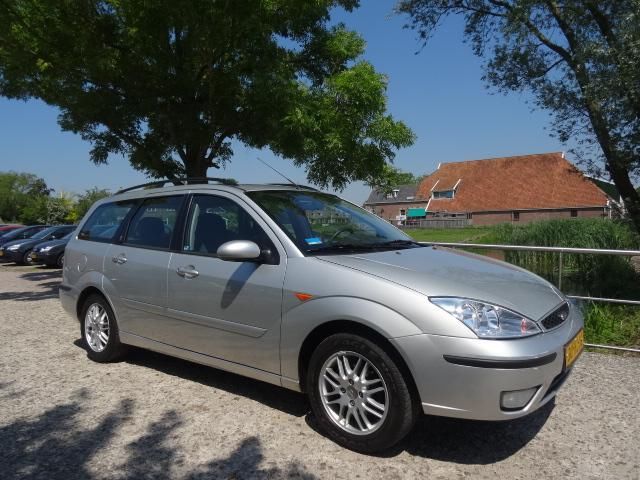 Ford Focus 2.0-16V Ghia automaat met clima  cruise Nu 2.950