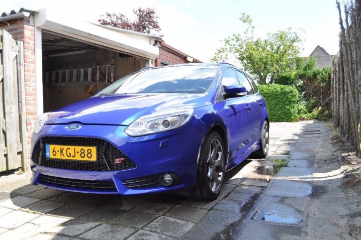 Ford Focus 2.0 Ecoboost 184KW 5D 2013 Blauw