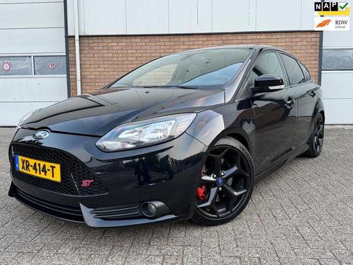 Ford Focus 2.0 EcoBoost ST-2 RECAROSTOFFLER250PK 