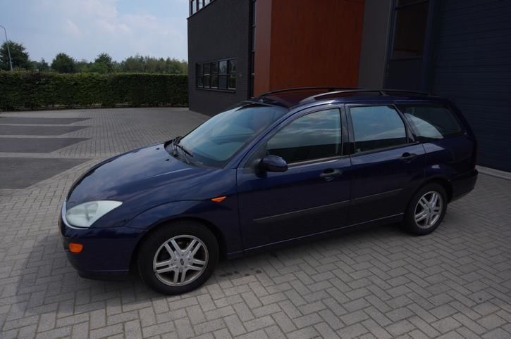 Ford Focus 2.0 I Trend Wagon 1999 Blauw