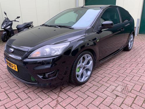 Ford Focus 2.5 ST in keurige staat met NAP