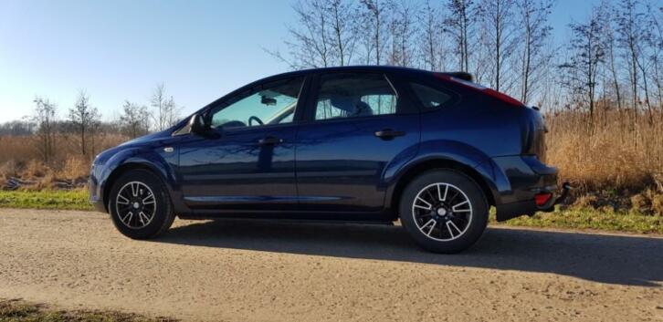 Ford Focus Champion 1.6 74KW 5D 2006 Blauw