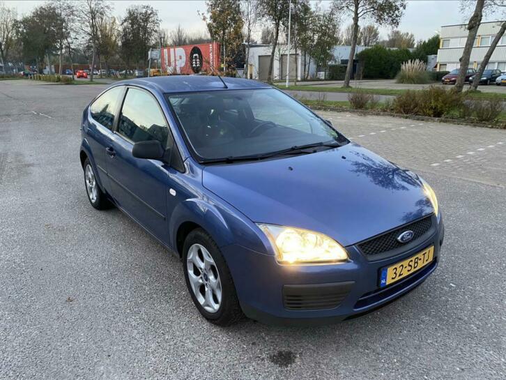 Ford Focus Coupe 1.6 Airco Cruise C. 3D