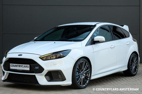 Ford Focus RS 2.3  RECARO  CAMERA  LED 