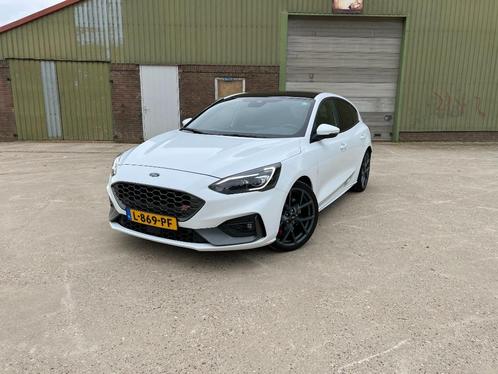Ford Focus ST 280pk, automaat, pano, full options