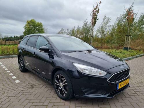 Ford Focus Wagon 1.0 Ecoboost 125pk 2015 Zwart Trekhaak