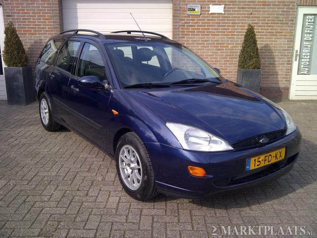 Ford Focus Wagon 1.6-16V Ghia Airco 