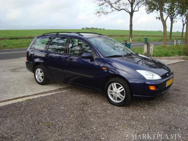 Ford Focus Wagon 1.6-16V Ghia, Airco