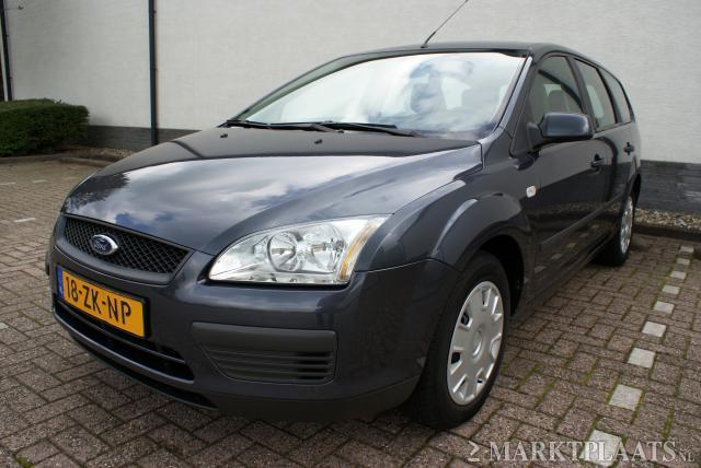 Ford Focus Wagon 1.6-16V  Parkeerassistent  AC  Trekhaak