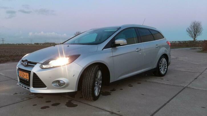 Ford Focus Wagon 1.6 Ecoboost 150pk 2012 Grijs met nwe moter