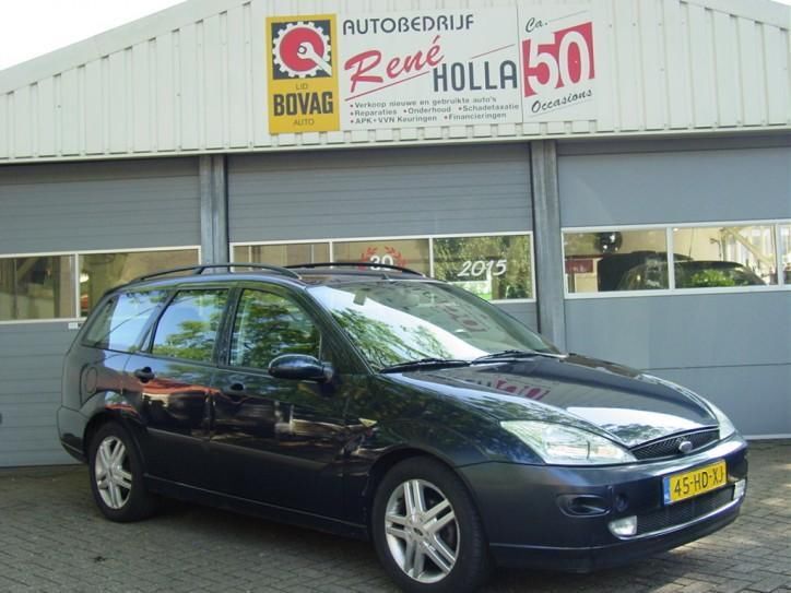Ford Focus Wagon 1.8-16V Ghia (bj 2001)