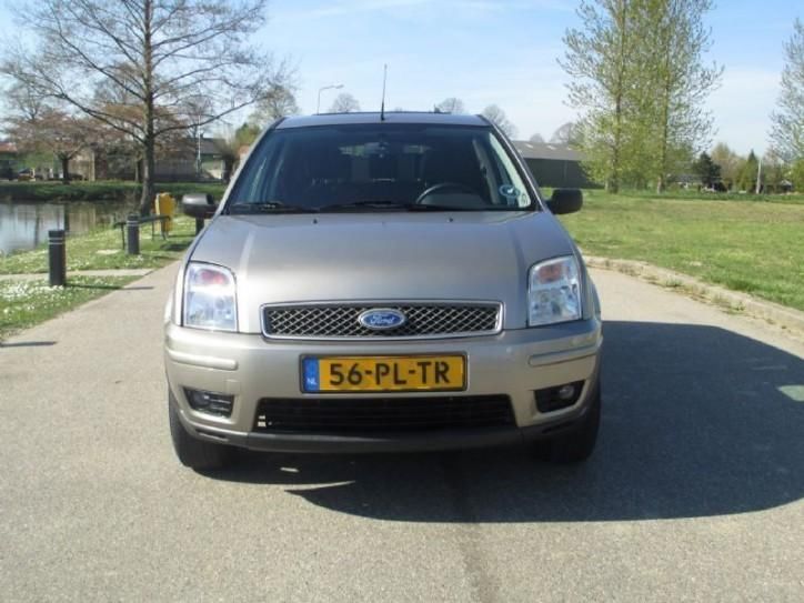 Ford Fusion 1.6i - 16V Futura  Airco  N.A.P  LMV  NW APK