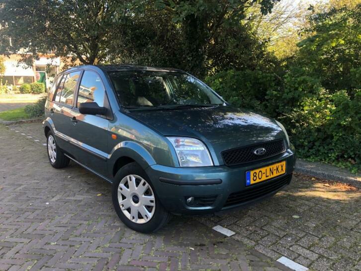 Ford Fusion  1e eigenaar  In zeer goede staat  Trekhaak