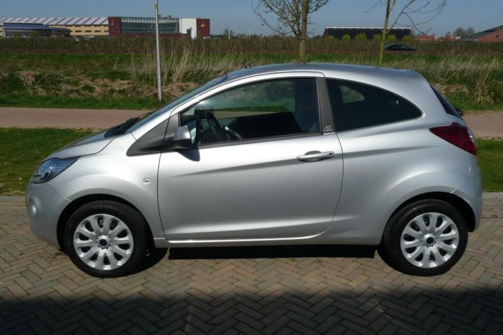 Ford KA 1.2 51KW Titanium AIRCO 1e eigenaar