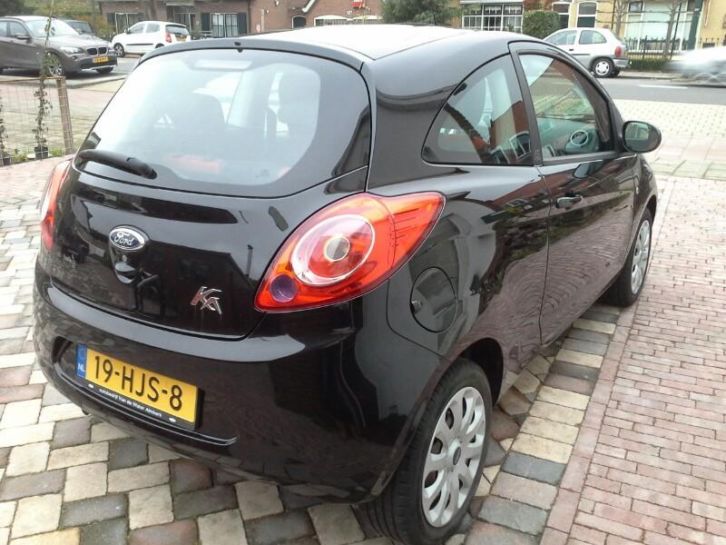 Ford KA 1.2 titanium 51KW 2009 Zwart