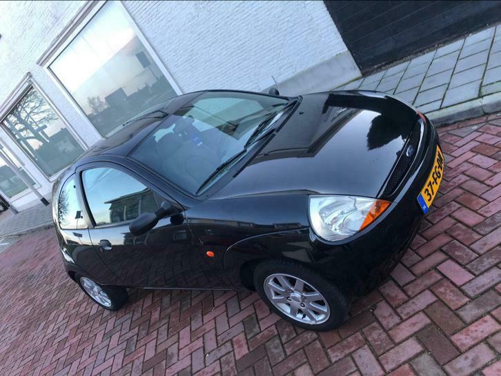 Ford KA 1.3 I 44KW 2000 Zwart