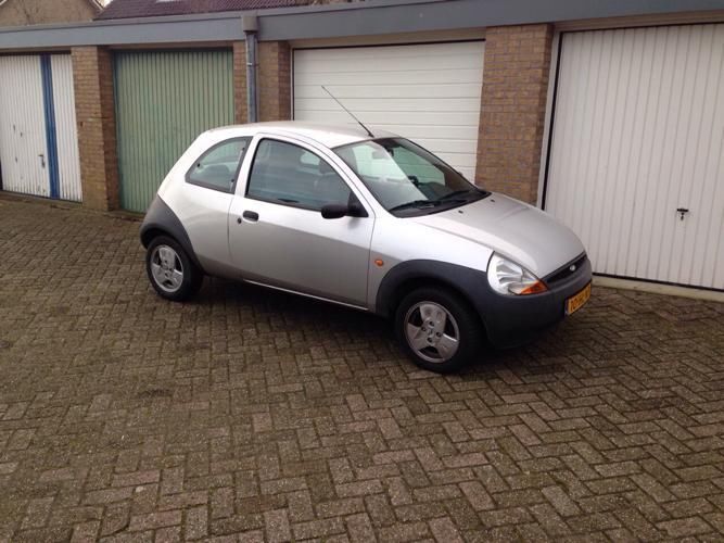 Ford KA 1.3 I 44KW 2001 Grijs