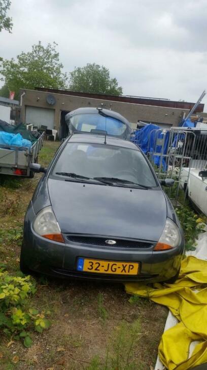 Ford KA 1.3 I 44KW 2002 Grijs