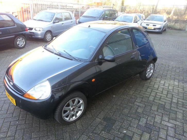 Ford KA 1.3 I 44KW 2005 Zwart