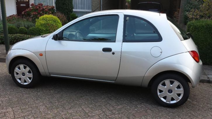 Ford KA 1.3 I 44KW 2006 Grijs  Airco