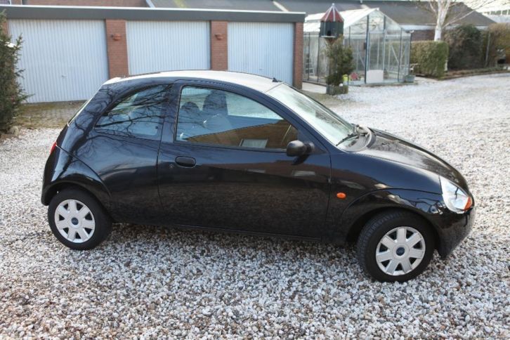 Ford KA 1.3 I 44KW 2006 Zwart