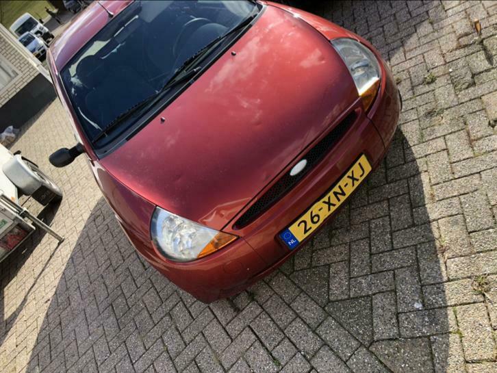 Ford KA 1.3 I 44KW 2007 Rood