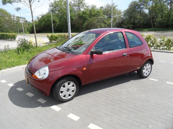 Ford KA 1.3 I 51KW 2003 Rood