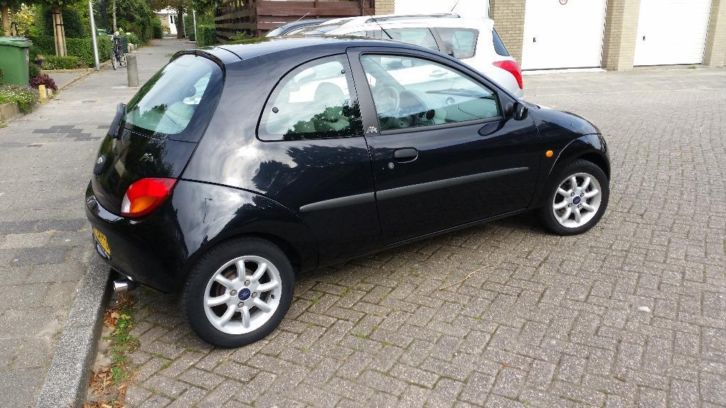 Ford KA 1.3 I 51KW 2008 Zwart