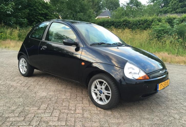 Ford Ka 1.3 Luxury  GEEN ROEST  Leer  Airco  Netjes