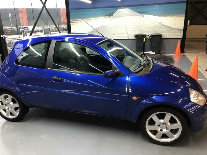 Ford KA 1.6 2004 Blauw
