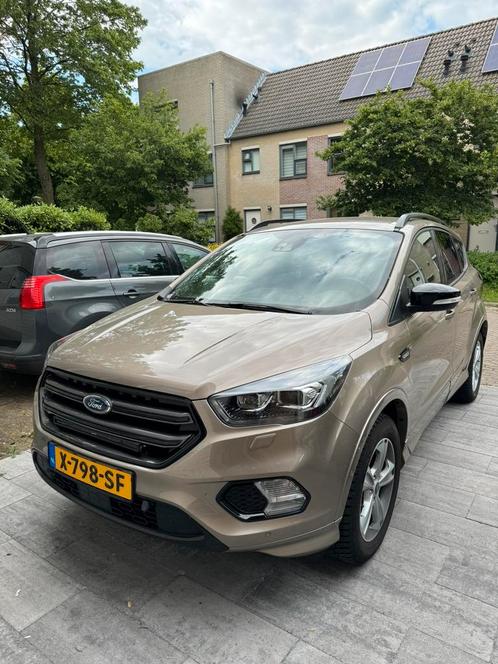 Ford Kuga 2020 Grijs ST line automaat