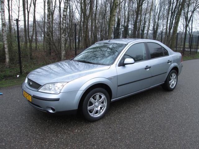 Ford Mondeo 1.8-16V Cool Edition