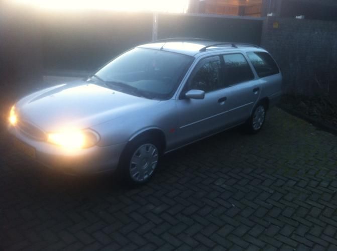 Ford Mondeo 1.8 zetec NIEUWE KOPPELING