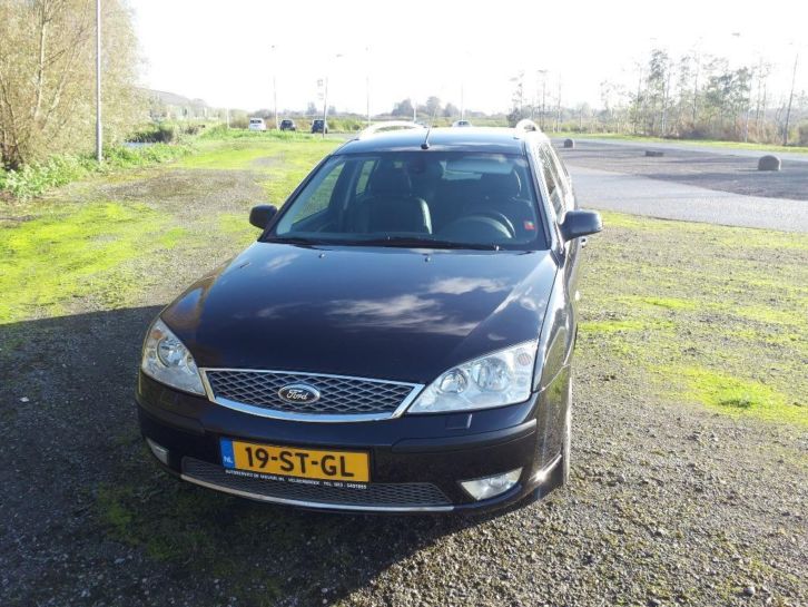 Ford Mondeo Wagon 2.0 TDCi 85KW (115 PK) Platinum 2006 Zwart