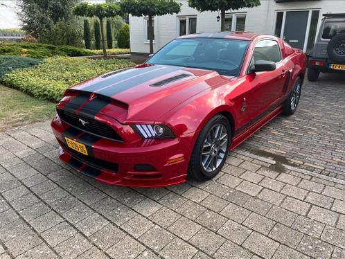 Ford Mustang 2013 Rood nieuwstaat 3.7 49000 km