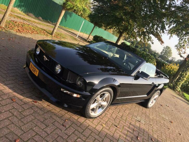 Ford Mustang cabrio V8 GT California Special