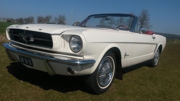 Ford Mustang Convertible uit 1964